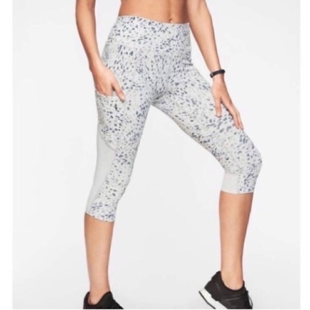 Athleta Spotty Up For Anything Mesh Capri Legging M
